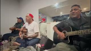 TELĒSIA.. HOLO HO'O NOFO FUNGA VAILAHI..