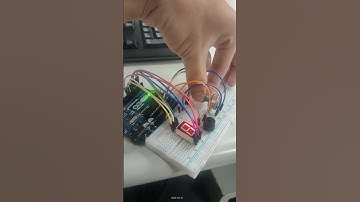 德明財經科技大學  資訊科技系  嵌入式系統概論作業七段顯示器+IC+可變電阻+全彩LED燈、蜂鳴器變化 D11319125 林羿鋅  可變電阻顯示數值+蜂鳴器(DO~DO,0-7)