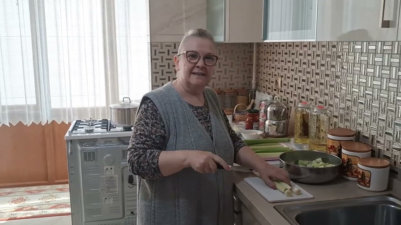 Pırasa Yemeği Yaparken Kaynanamla Yaşadığım Her Şeyi Anlattım... Daha Fazla Susamadım!