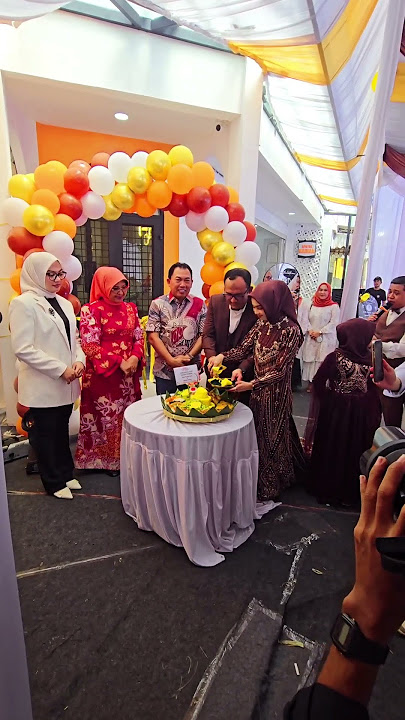 Selamat grand opening untuk Ralin Beauty Care! #muralproject #mural #muralmedan