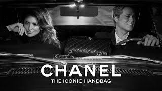 The CHANEL Iconic Handbag Campaign Resimi