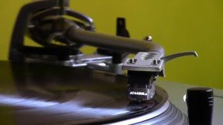 Video thumbnail of "DAVID BOWIE - Space Oddity (vinyl)"