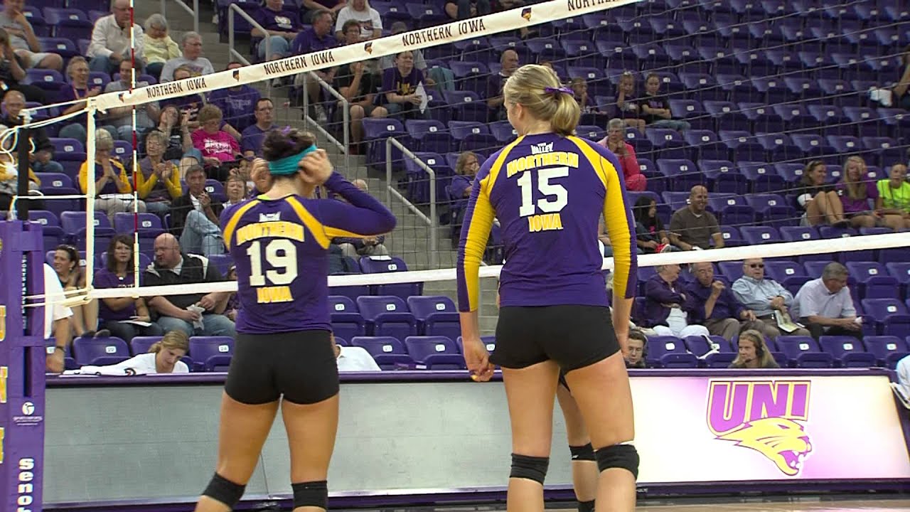 Green Bay vs. UNI Volleyball Kinsey Caldwell Block second set YouTube