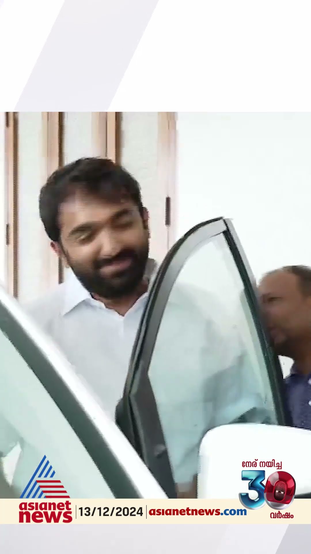 'ചാണ്ടി ഉമ്മന് ഷാഫി പറമ്പിലിനോടും രാഹുൽ മാങ്കൂട്ടത്തിലിനോടും കൊതിക്കെറുവാണ്'