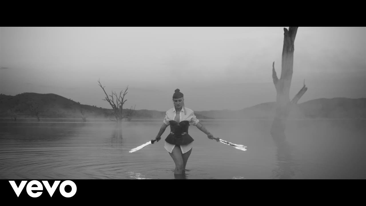 Nai Palm - Homebody (OFFICIAL MUSIC VIDEO) - YouTube