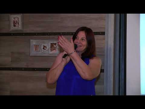 Я свяжу тебе шарфик пушистый - читает автор Валентина Хасанова#автор#стихи#поэты21века