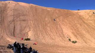975 Rotaxed Rhino climbing China Wall in Glamis