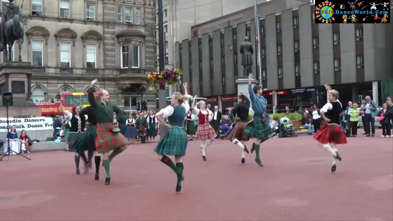 Strathspey and Tulloch - Scottish Folk Dance - FolkDanceWorld.Com - YouTube