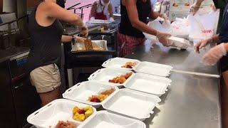 Parishioners From Four Catholic Churches Feed The Hungry Resimi