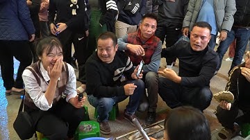 Cói Lalin Vô Tình Được Ghép Đôi Với Trai Phố Tại Chợ Đêm Mèo Vạc