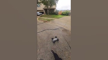 Traxxas Rustler VXL crash into Karen neighbor