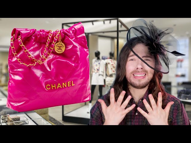 New CHANEL 22 Bag BREAKING 😮 Leather CRACKING & Other Flaws - An Honest  Review of the CHANEL 22 🤯🤯🤯 