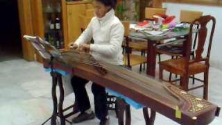 Beautiful song on the Gu-Zheng. (Luo Man Jie)