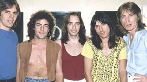 Journey Live  @ Budokan Tokyo Japan May 6,  1983 Separate Ways Worlds Apart