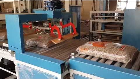 Full automatic sack stacking robot pellet bags