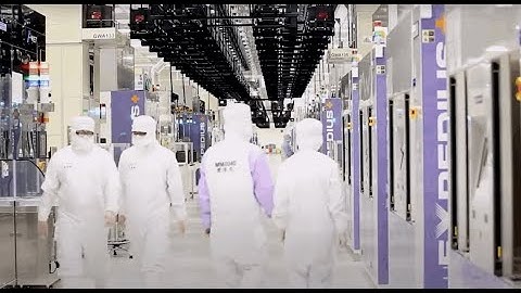 The Chemistry of Semiconductors Episode 3: Semiconductor Fabrication - Controlled Complexity