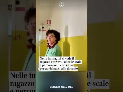 Video Il video girato dal 13enne che ha aggredito la prof: larrivo a scuola, le coltellate e la fuga
