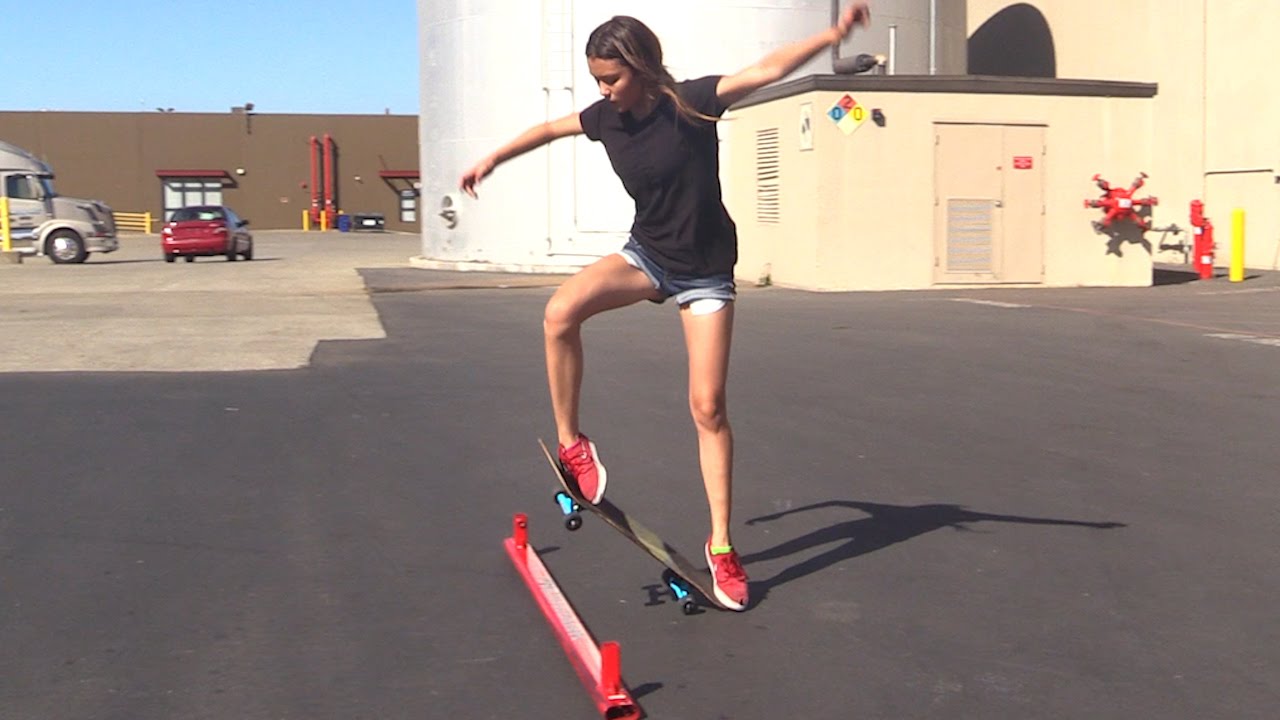 GIRL LEARNS HER FIRST SKATEBOARD TRICKS EP 3 OLLIE - YouTube