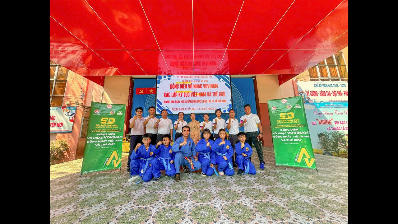 TRƯỜNG THCS NGUYỄN AN NINH - ĐỒNG DIỄN VÕ NHẠC VOVINAM XÁC LẬP KỶ LỤC VIỆT NAM VÀ THẾ GIỚI NĂM 2025