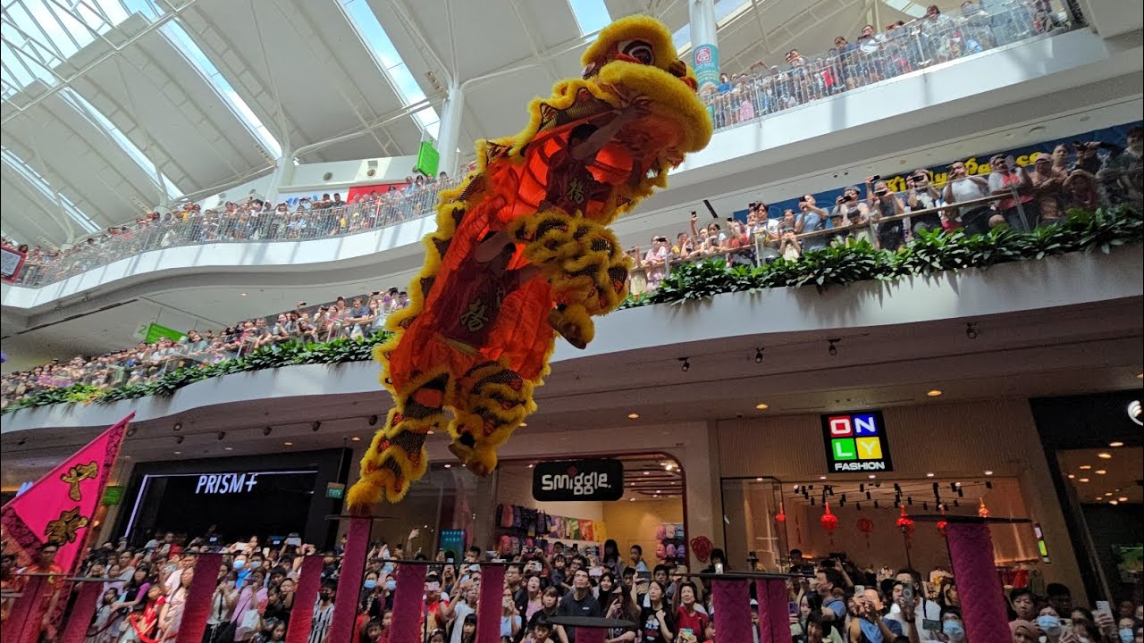 新加坡文揚龍獅运动协會 Singapore Wen Yang LED War Drums & Lion on High Poles Performances @JurongPoint 08/02/25