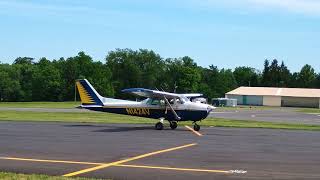 Cessna 172N Skyhawk Take-Off at Central Jersey Regional Airport (47N)