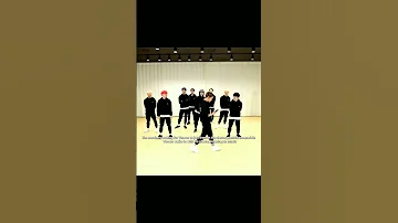 The Other Members Looking At Him Vernon Seventeenvernon Seventeen Gose Goingseventeen 