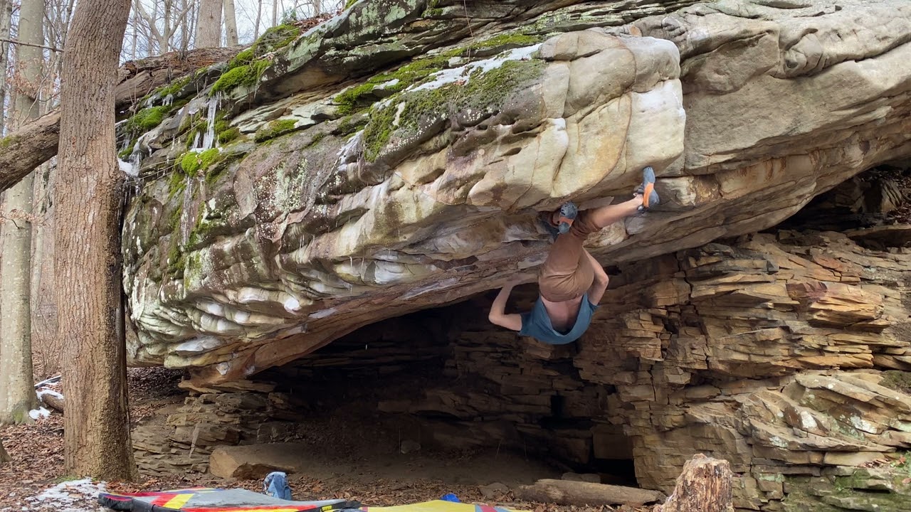 New River Gorge Bouldering - Cotton Bottom - Megabat V11/12