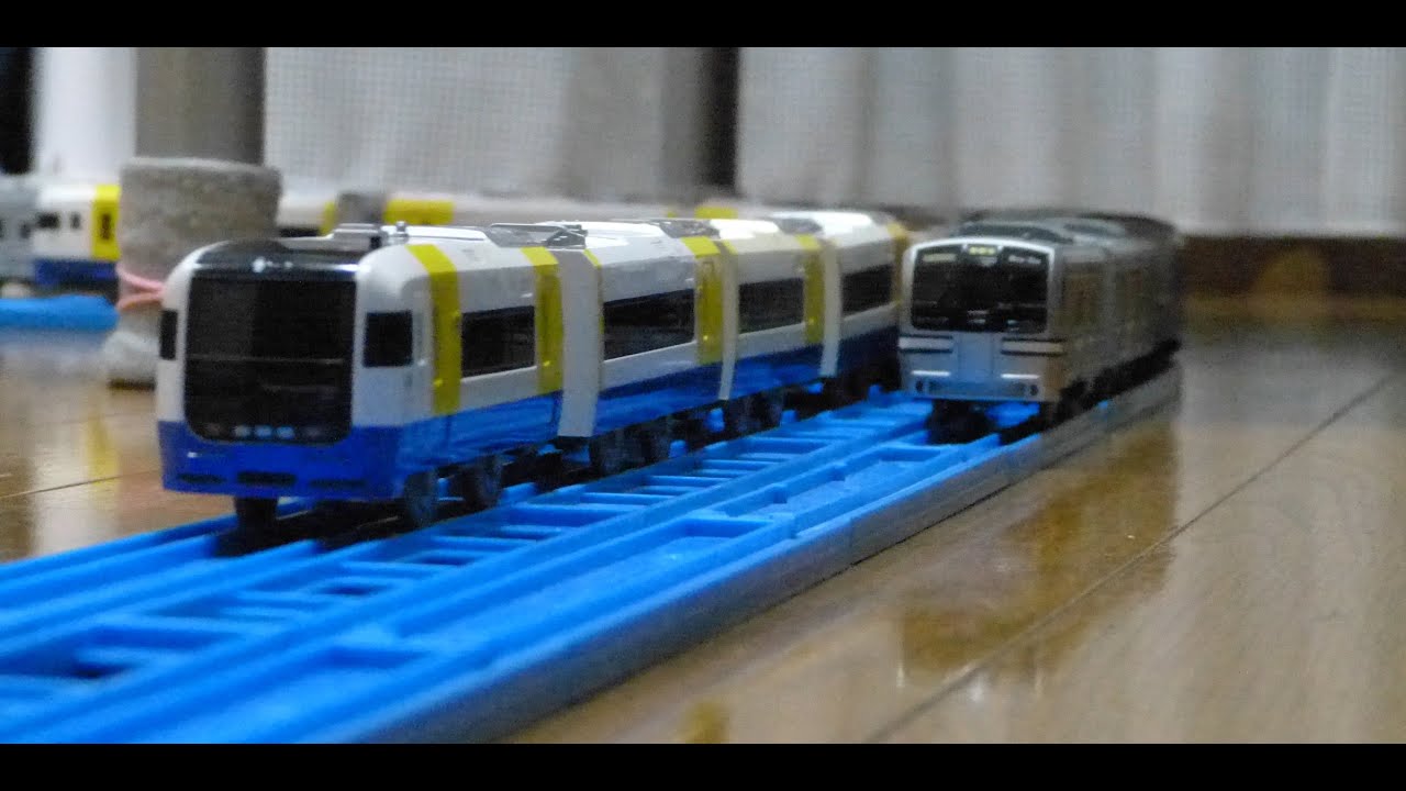プラレールで255系特急電車をフル編成にしてみた - YouTube