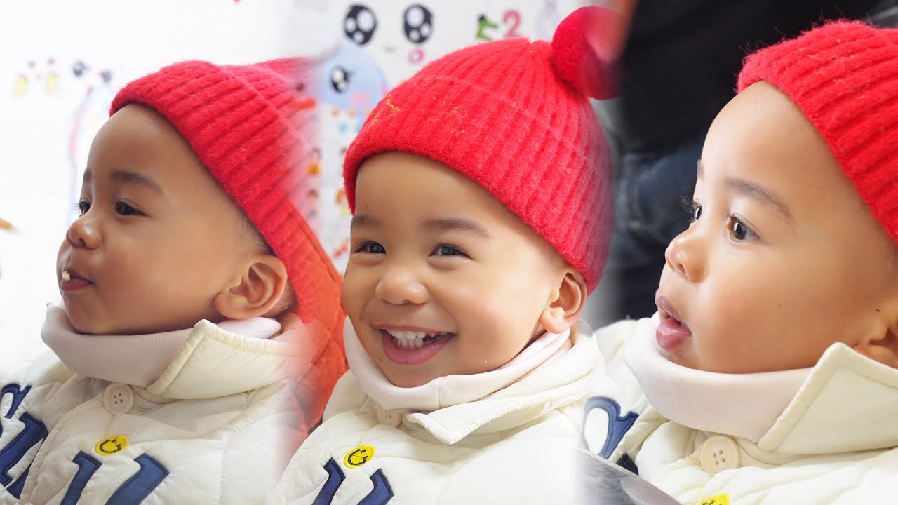 Kai Kai can handle spicy food quite well; one bite isn't enough, he wants more.