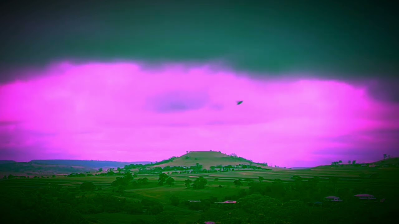 ‘Stranger in the Crowd’ by Aaron IsaaK