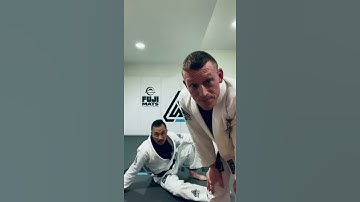 Headlock Escapes // Rolling Escape