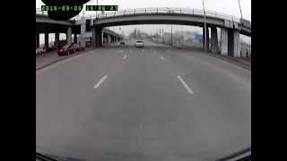 Алматы. Пешеход на дороге 20150303 1525