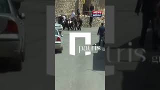 ‼ Η στιγμή που η οργή των συγγενών γίνεται επίθεση προς τους αστυνομικούς