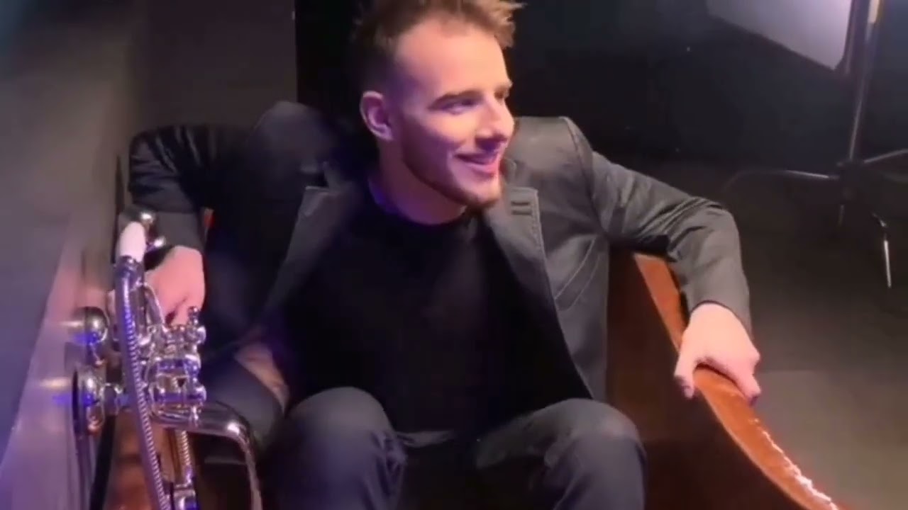 Krystian Ochman being iconic for 2 minutes part 1