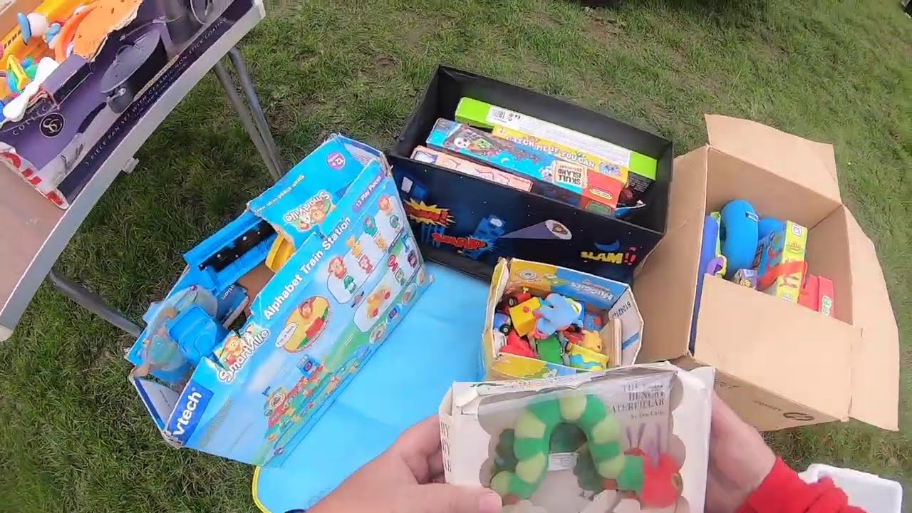 BLUCKY GOES SATURDAY CAR BOOT HUNTING IN HERTFORDSHIRE ELSTREE