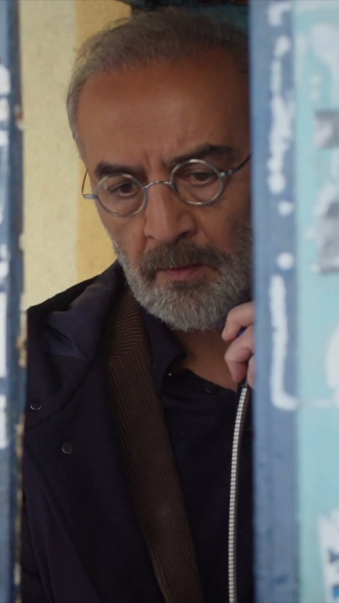 Azem, gizemli kadını aradı! #İnciTaneleri #Shorts