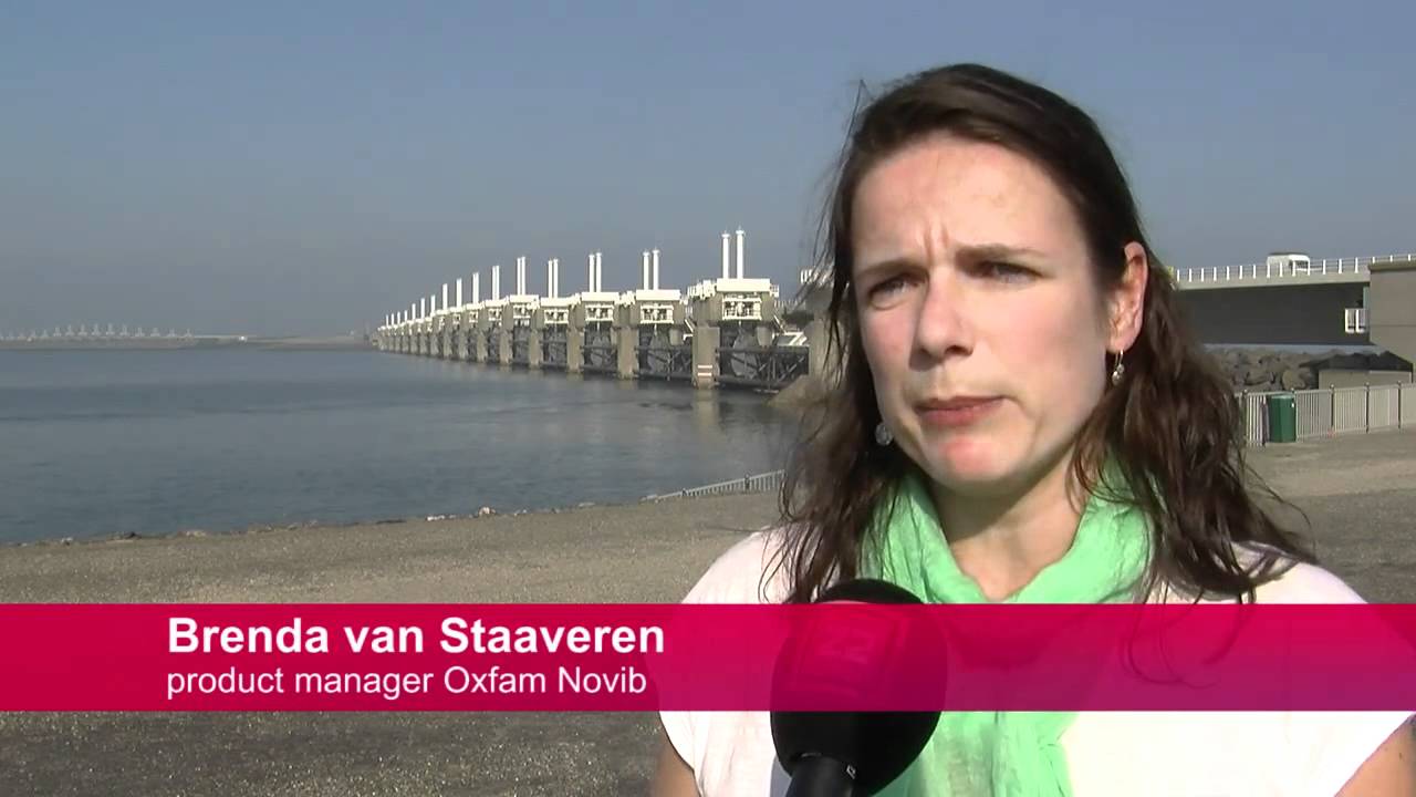 Oxfam Novib neemt film op bij stormvloedkering