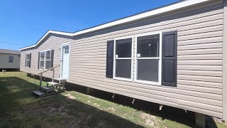 Today Homes Americana a 3 Bed 2 Bath 28x56 On sale for only $109,900! ✨️ 