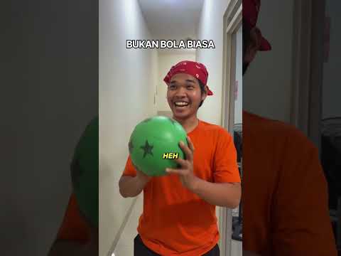 Itu Bola apaaa ya??!!