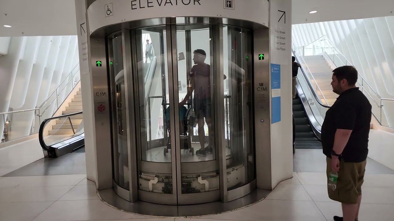 УНИКАЛЬНЫЙ гидравлический лифт Otis «Звёздный путь» в здании Oculus Всемирного торгового центра в...