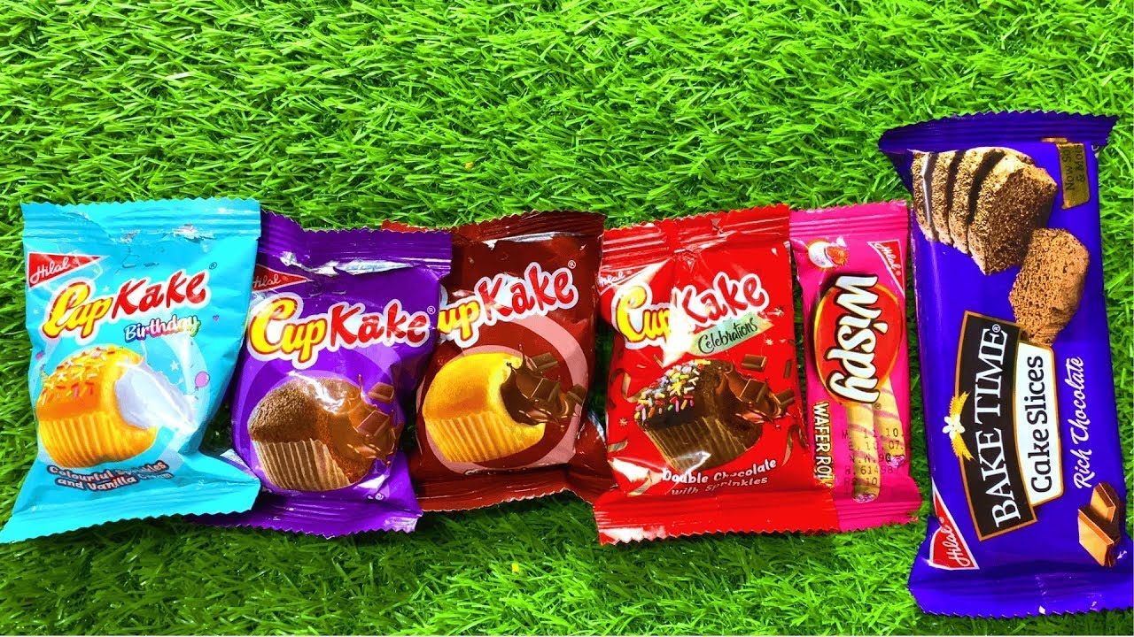 Sweet Cupcake ASMR Unwrapping | Soft Crinkles and Satisfying Dessert Sounds