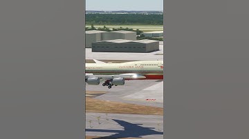 the plane hit a storm and made an emergency landing EPs089