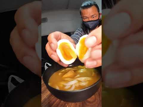 【トラック飯】激辛⁉︎唐辛子で辛さ倍増！カレーうどんで至福のご飯タイム！！【asmr】#shorts