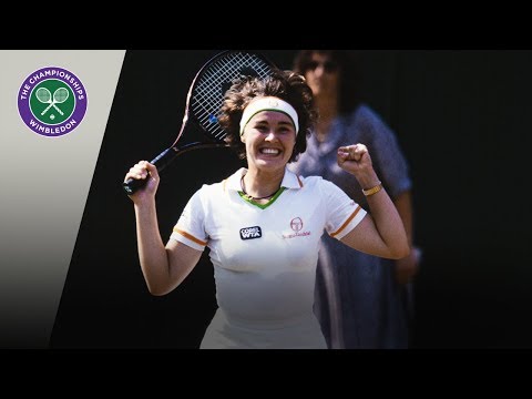 Video: Martina Hingis nettoværdi: Wiki, gift, familie, bryllup, løn, søskende