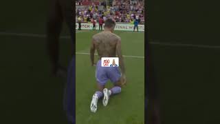 Raphinha walked the length of the pitch on his knees after Leeds’ win over Brentford 🙏🇧🇷