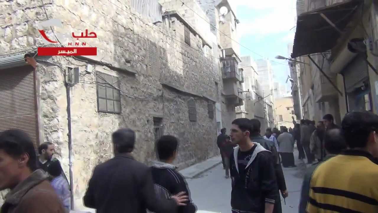 حالة من الهلع تصيب الأهالي لحظة قصف حي الميسر