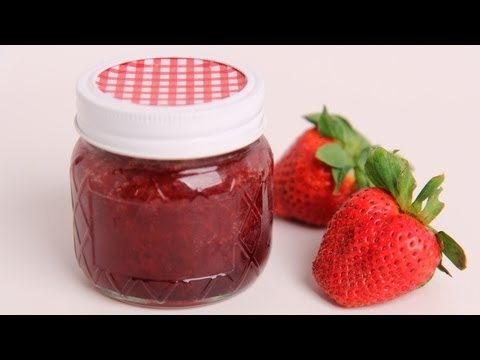 How to Make Homemade Apricot Jam - Apricot Jam Recipe - Heghineh Cooking Show. 