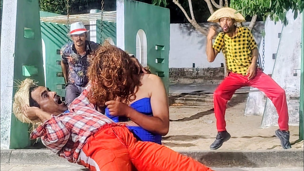 Chiquinho foi dar uma brincadinha com a morena… e se deu mal 😂😱