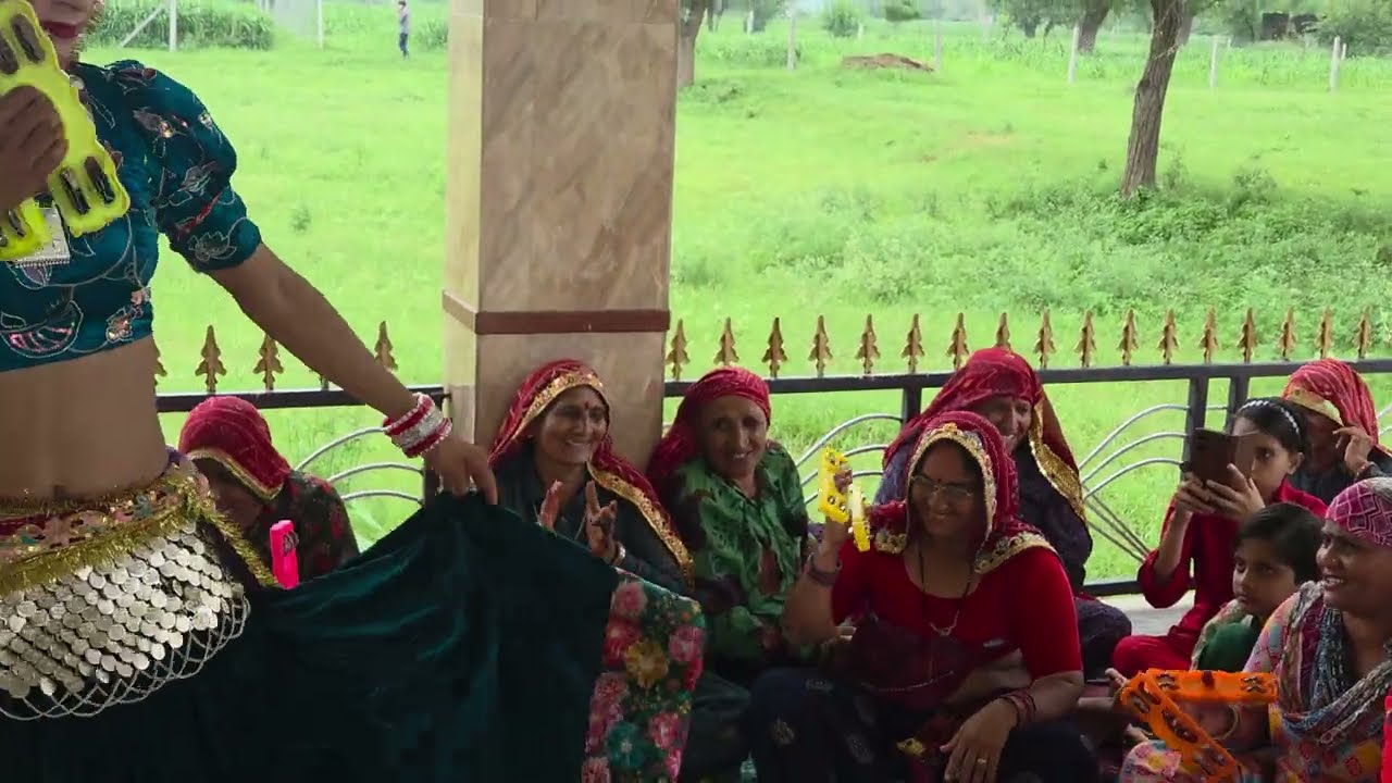 सासू मेरे संग ससुर मेरे संग भजन 