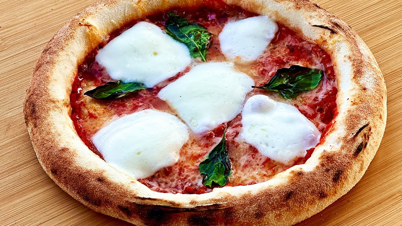 Neapolitan Pizza with Cozze pizza oven. An amazing pizza that you can make the same day.
